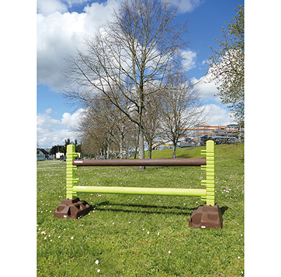 OBSTACLE 1M10 CHOCO/PISTACHE + 2 BARRES 2M OBSTACLE 1M10 CHOCO/PISTACHE + 2 BARRES 2M